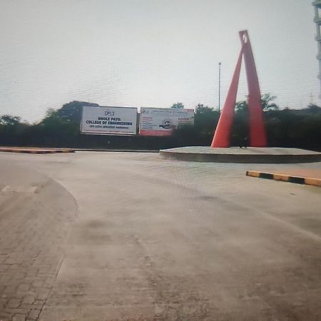 Pune Airport Eon Barclays Kharadi Luxe15 Suites Work Desks Buitenkant foto